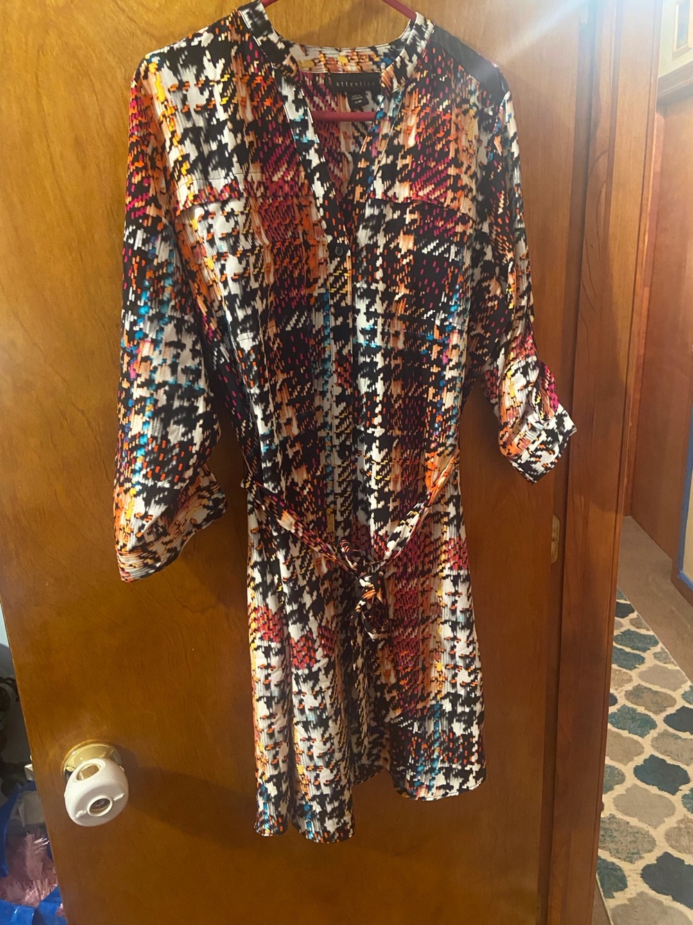 Attention Multicolor Printed Tie-Waist Tunic Size XL